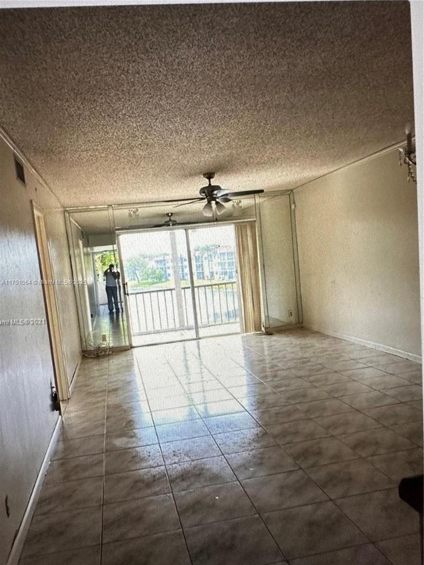 Picture of 411 S Hollybrook Dr # 308, Pembroke Pines FL 33025