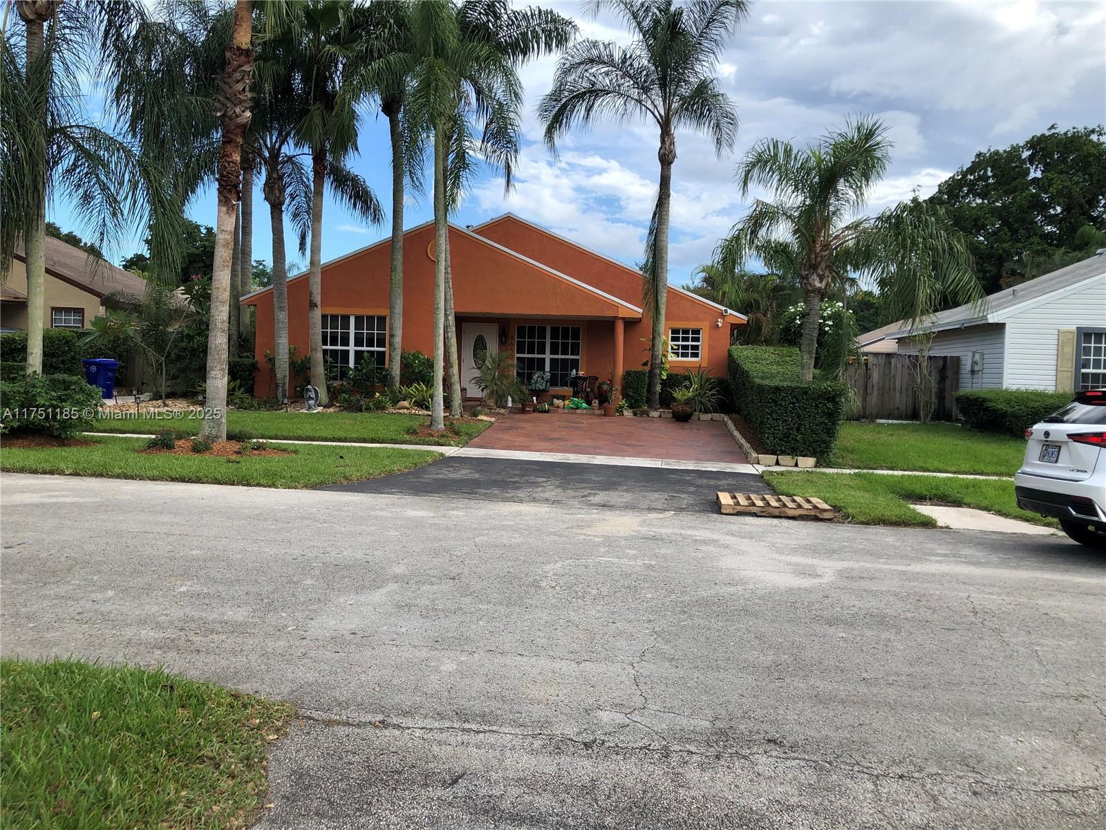 Picture of 8650 SW 16Th St, Pembroke Pines, FL 33025