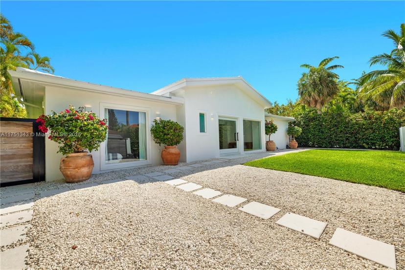 Picture of 561 Allendale Rd, Key Biscayne FL 33149