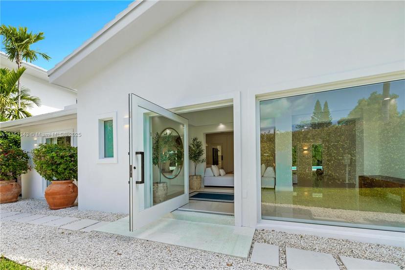 Picture of 561 Allendale Rd, Key Biscayne FL 33149