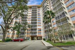 Picture of 10777 W Sample Rd # 912, Coral Springs, FL 33065