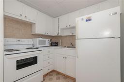 Picture of 3010 Marcos Dr # R211, Aventura, FL 33160