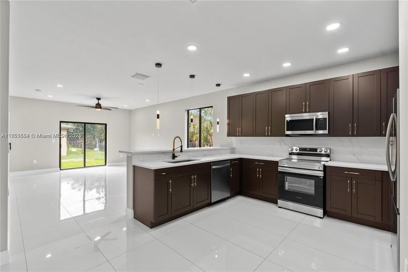 Picture of 1121 NW 4Th Ave, Pompano Beach FL 33060