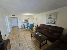 Picture of 1100 Colony Point Cir # 505, Pembroke Pines, FL 33026