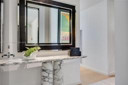 Picture of 300 Collins Ave # 4D, Miami Beach, FL 33139