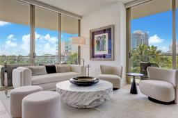 Picture of 300 Collins Ave # 4D, Miami Beach, FL 33139