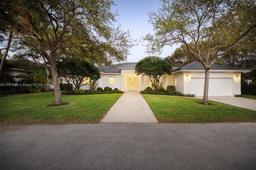 Picture of 11189 SW 78Th Ave, Pinecrest, FL 33156