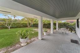 Picture of 11610 NE 6Th Ave, Biscayne Park, FL 33161