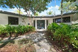 Picture of 7261 SW 134Th Ter, Pinecrest, FL 33156