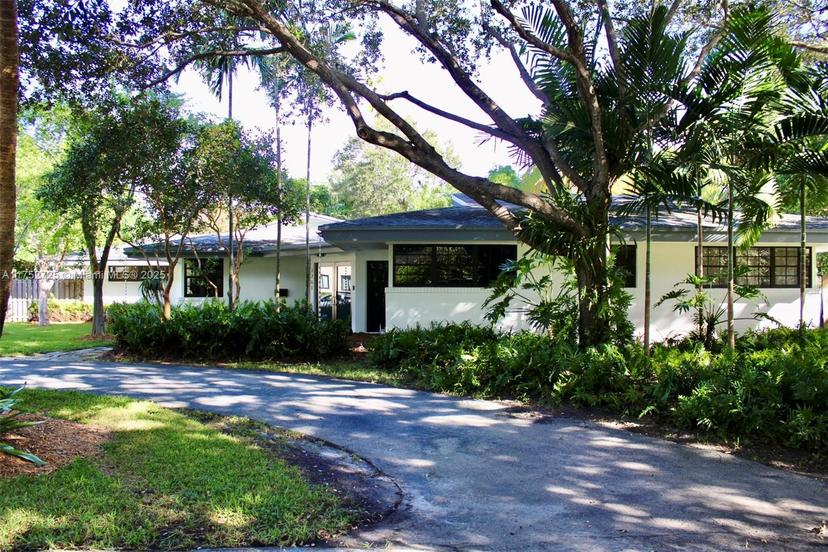 Picture of 7261 SW 134Th Ter, Pinecrest FL 33156