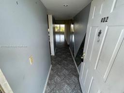 Picture of 1514 Whitehall Dr # 402, Davie, FL 33324