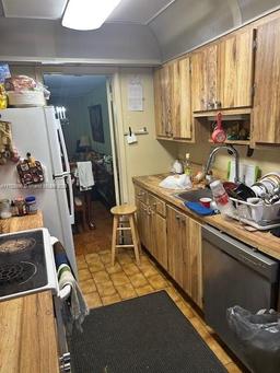 Picture of 3000 NW 48Th Ter # 130, Lauderdale Lakes, FL 33313