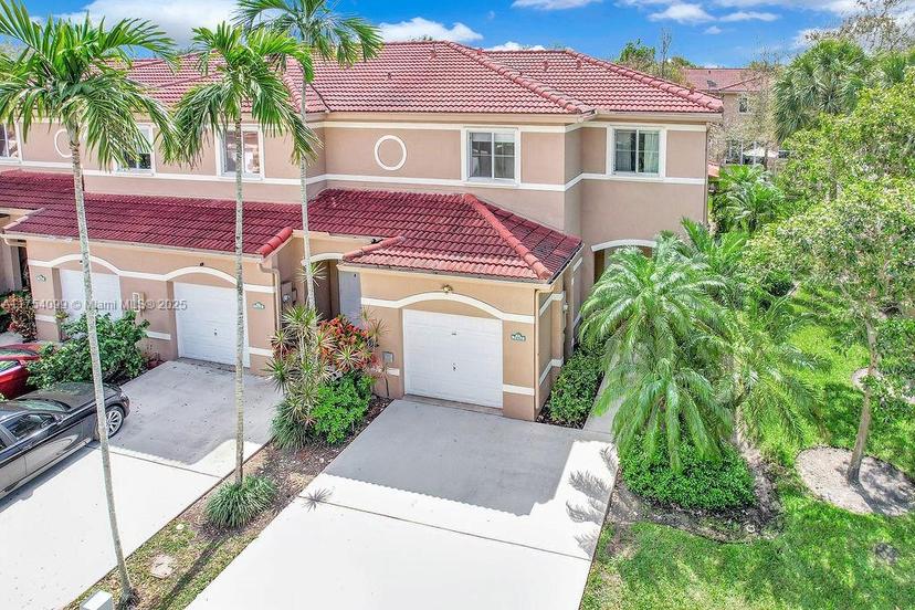 Picture of 7952 N Southwood Cir, Davie FL 33328