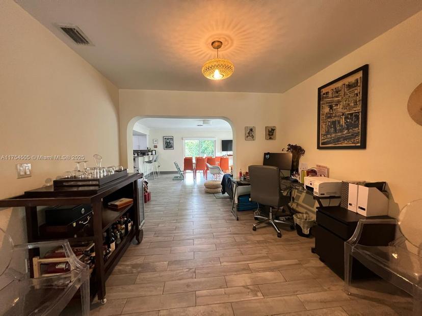 Picture of 811 Trascoro Ave, Coral Gables FL 33134