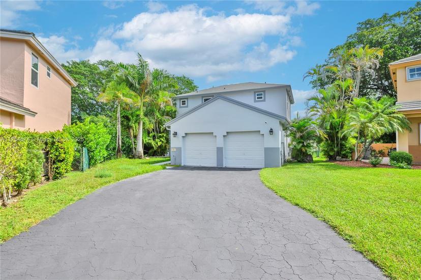 Picture of 381 NW 207Th Ave, Pembroke Pines FL 33029