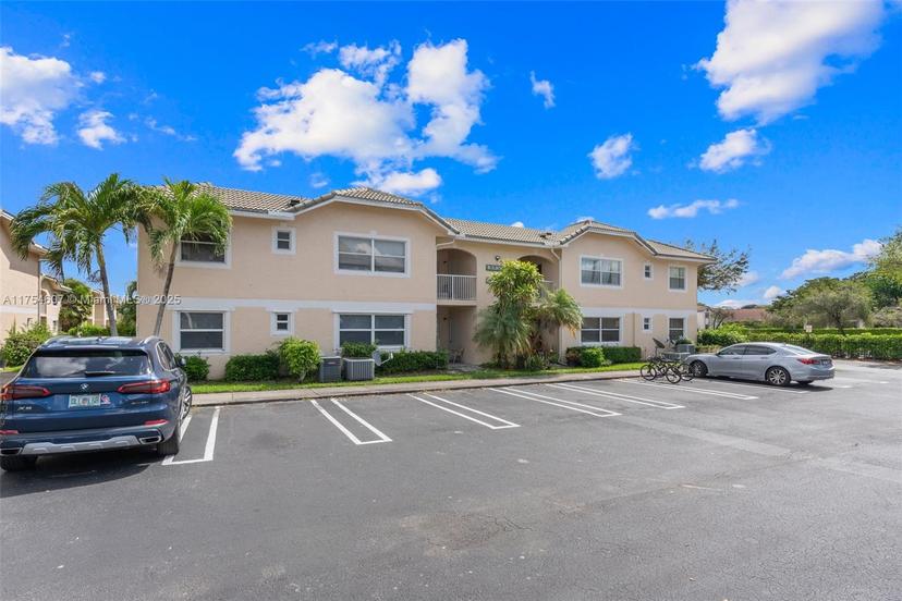 Picture of 12223 Royal Palm Blvd # 8Q, Coral Springs FL 33065