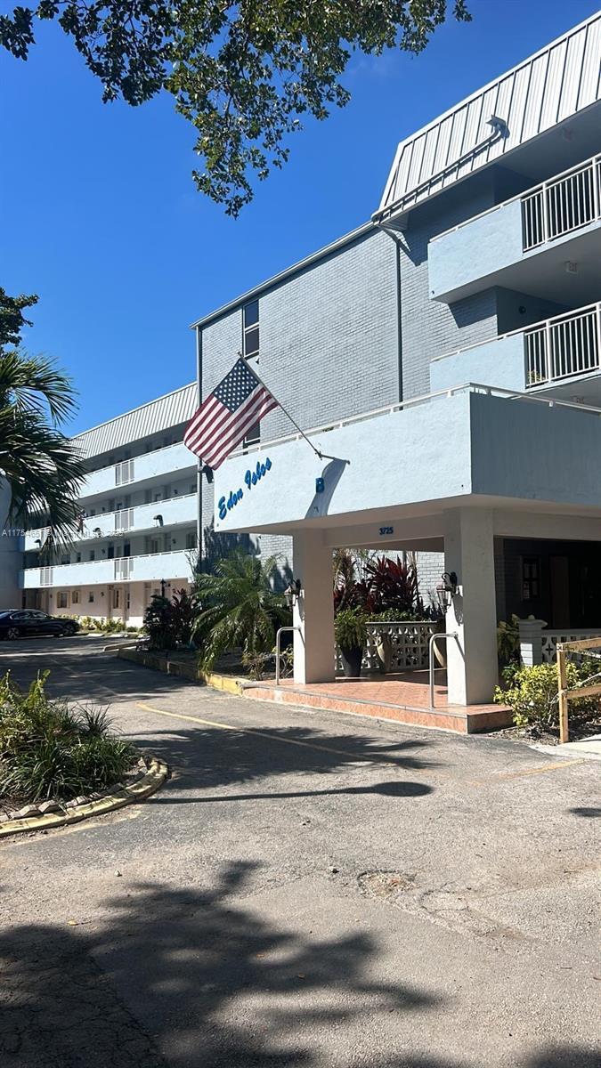 Picture of 3725 NE 169Th St # 400, North Miami Beach FL 33160