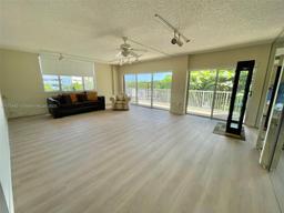 Picture of 3850 Washington St # 301, Hollywood, FL 33021