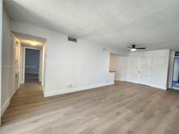 Picture of 210 Lake Pointe Dr # 109, Oakland Park, FL 33309