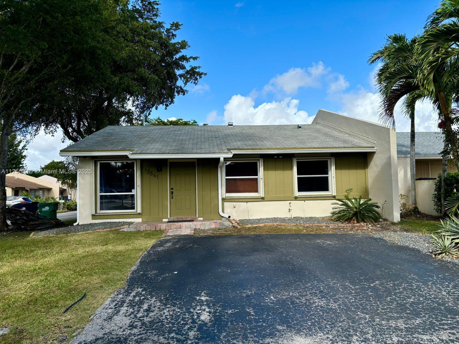 Picture of 12561 SW 119Th Ter, Miami, FL 33186