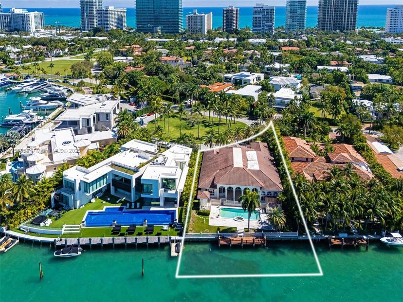 Picture of 166 Bal Bay Dr, Bal Harbour FL 33154