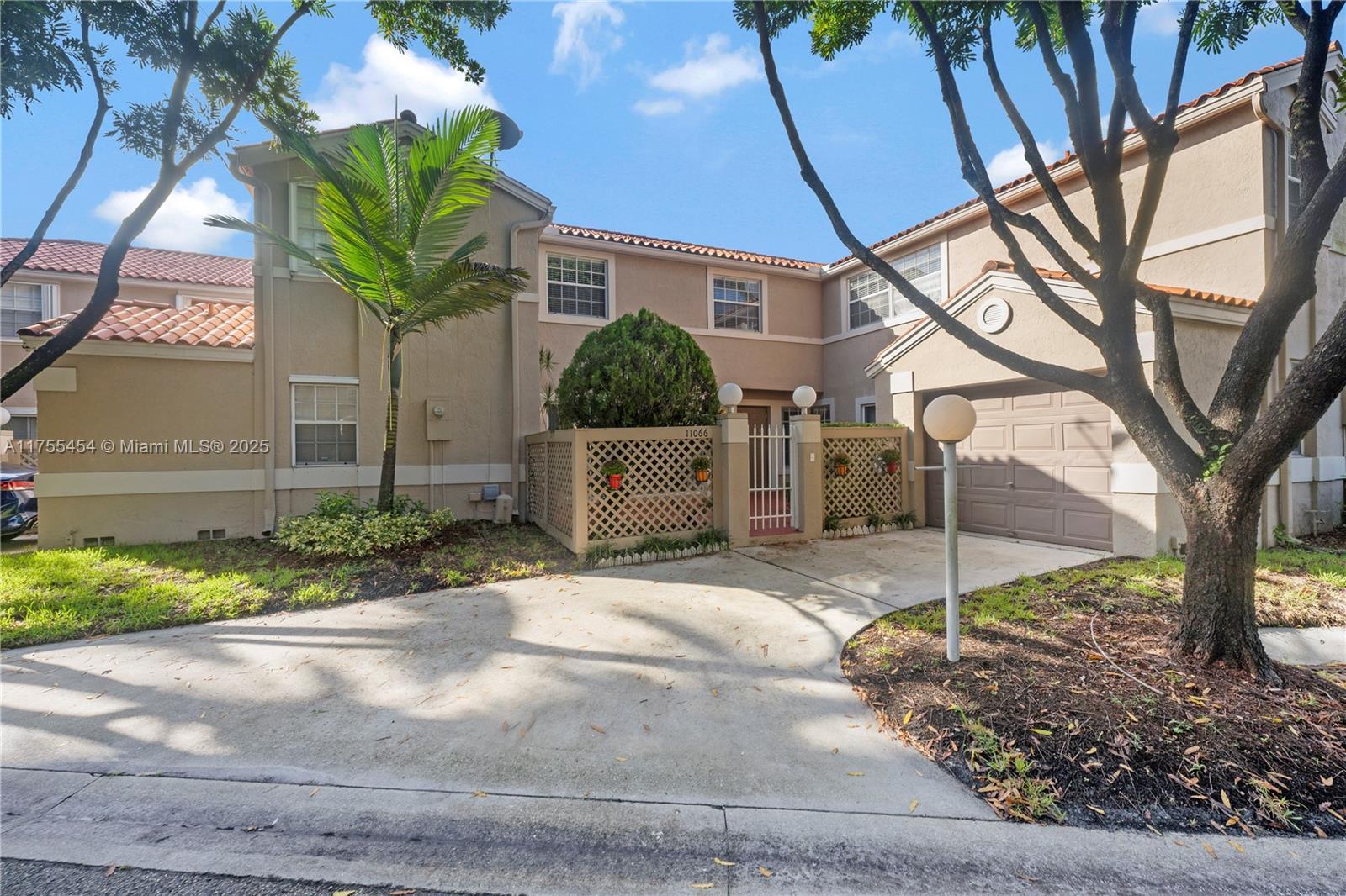 Picture of 11066 Long Boat Dr, Cooper City, FL 33026