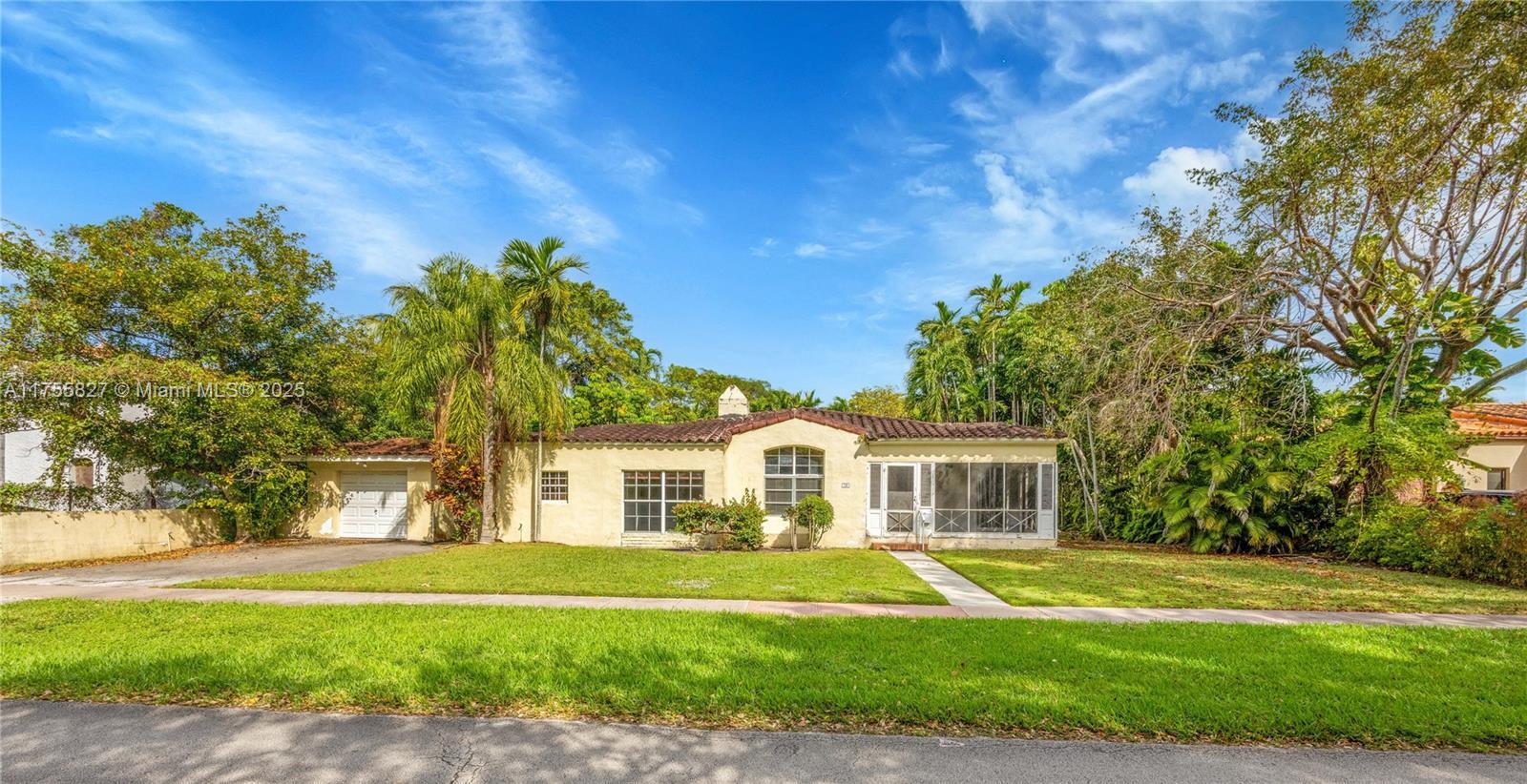 Picture of 737 Minorca Ave, Coral Gables, FL 33134