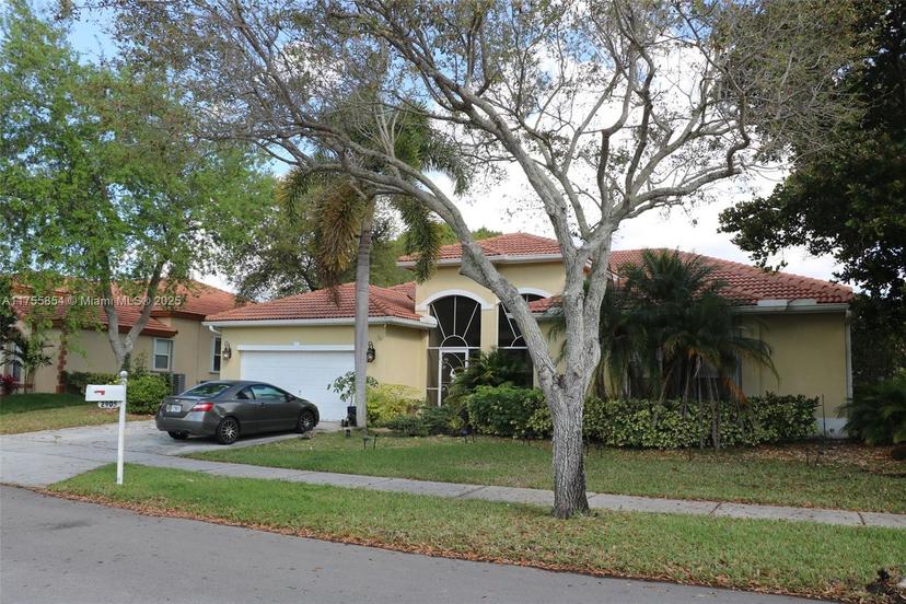 Picture of 2905 Fairways Dr, Homestead FL 33035