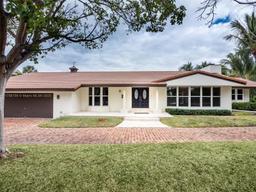 Picture of 9 Gatehouse Rd, Sea Ranch Lakes, FL 33308