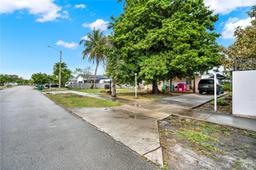 Picture of 9821 SW 47Th St, Miami, FL 33165