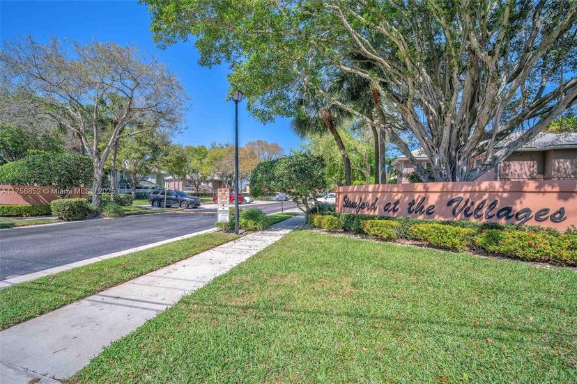 Picture of 1947 Stratford Way, West Palm Beach FL 33409