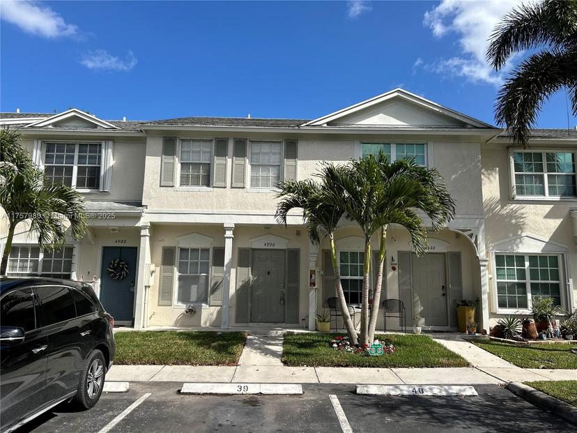 Picture of 4990 SW 31St Ter # 390, Dania Beach FL 33312