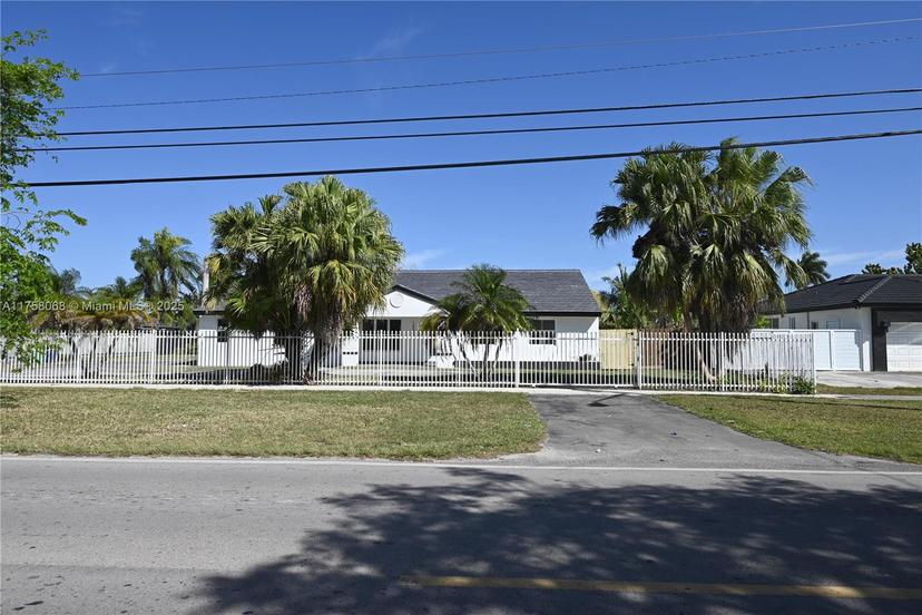 Picture of 16021 SW 288Th St, Homestead FL 33033