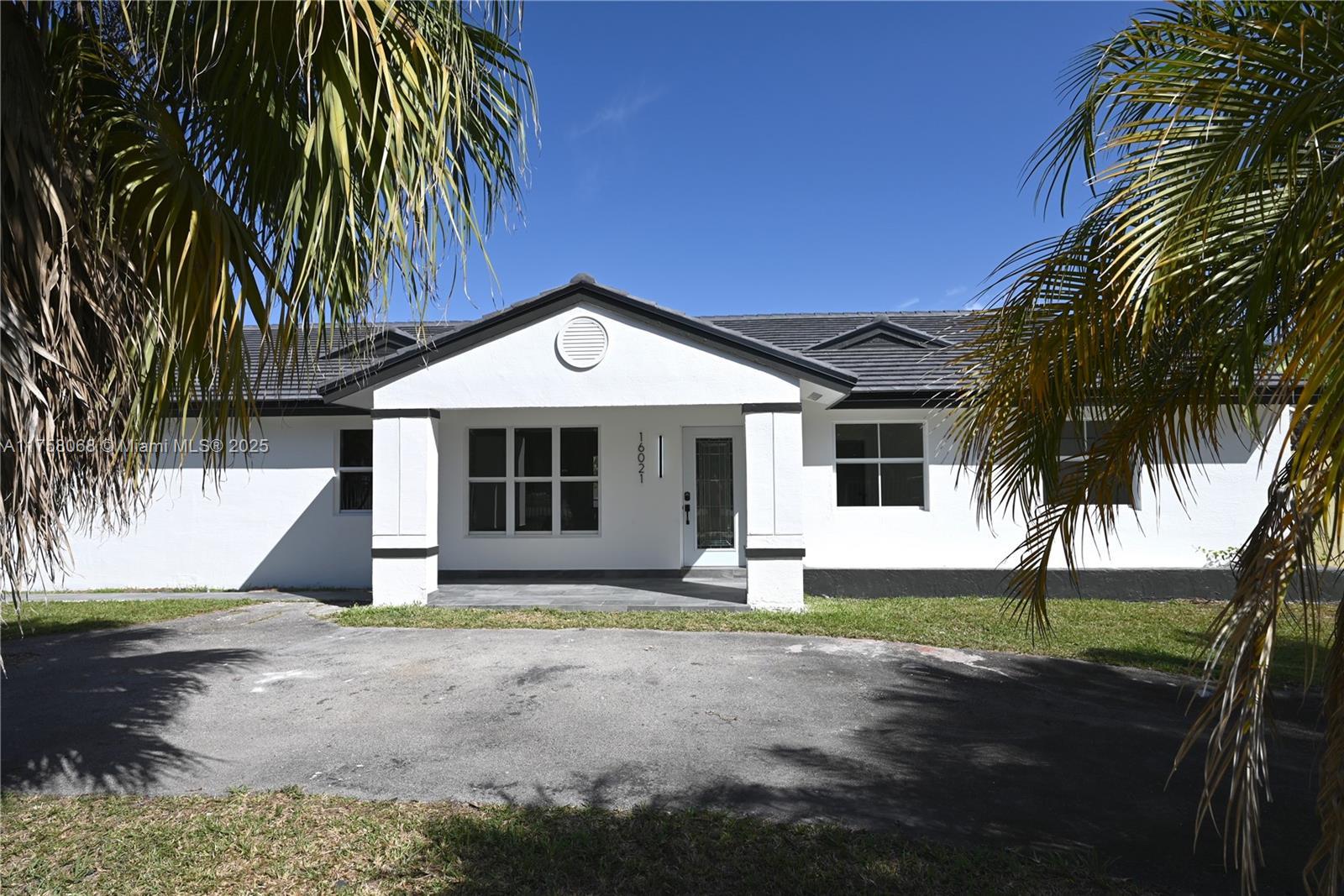 Picture of 16021 SW 288Th St, Homestead, FL 33033