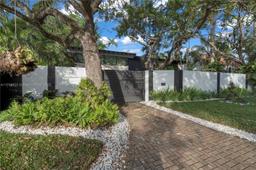 Picture of 3760 S Douglas Rd, Miami, FL 33133