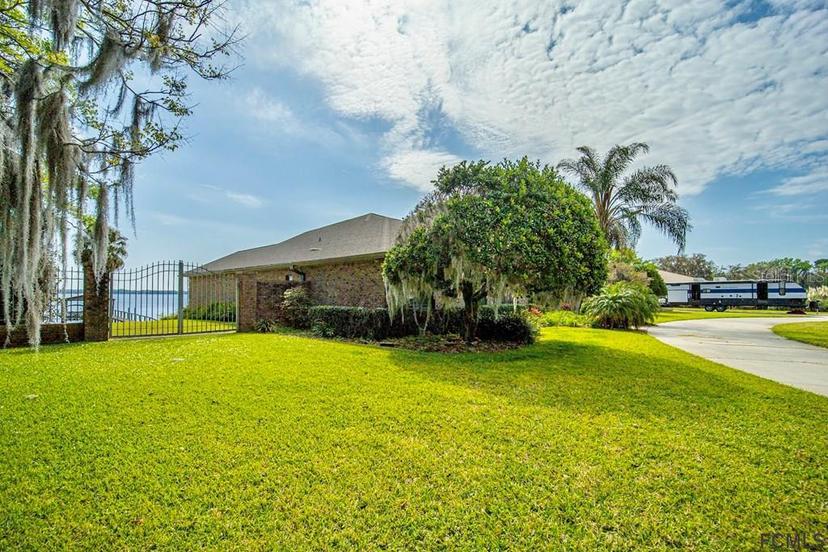 Picture of 246 Crystal Cove Drive, Palatka FL 32177