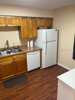 Picture of 130 E Johnson Avenue Unit 105, Lake Wales, FL 33853