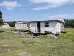 Picture of 1712 E State Road 60, Plant City, FL 33567