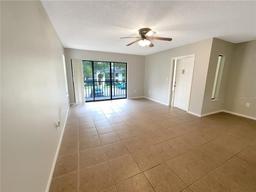 Picture of 1424 Pine Glen Lane Unit D2, Tarpon Springs, FL 34688