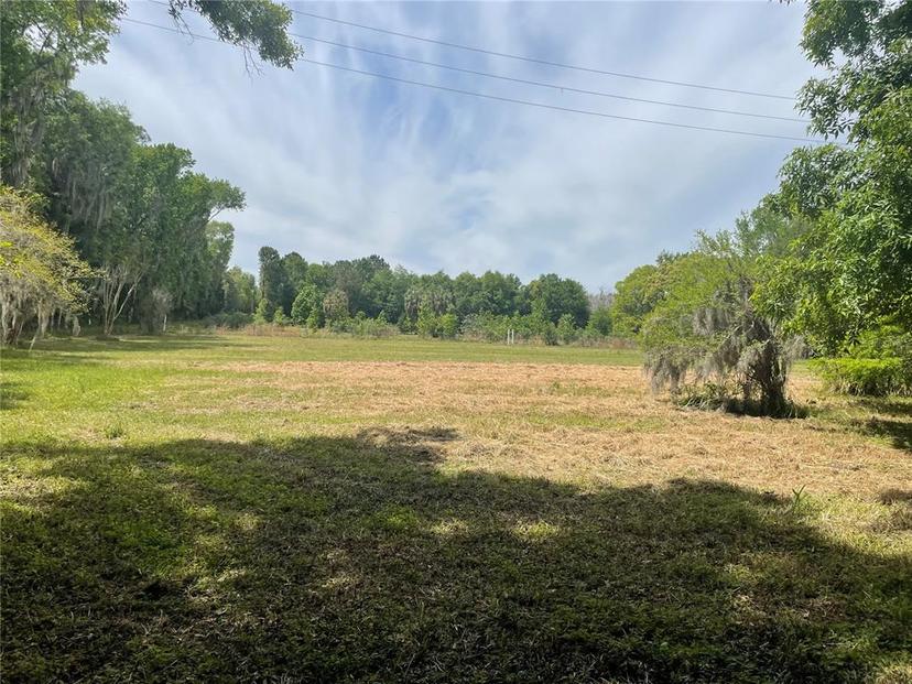 Picture of 9817 NE County Road 1469, Earleton FL 32631