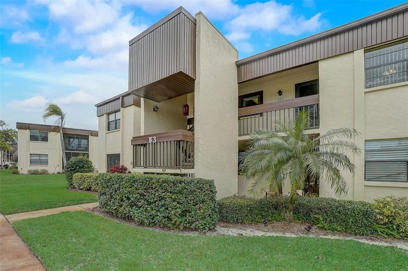 Picture of 2400 Winding Creek Boulevard Unit 3-202, Clearwater FL 33761