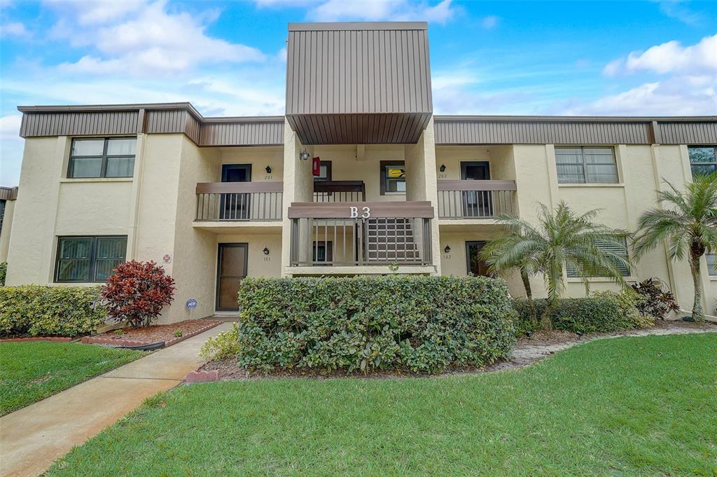 Picture of 2400 Winding Creek Boulevard Unit 3-202, Clearwater, FL 33761