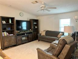 Picture of 7106 Americana Drive Ne Unit 140, St Petersburg, FL 33702