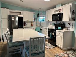 Picture of 7106 Americana Drive Ne Unit 140, St Petersburg, FL 33702