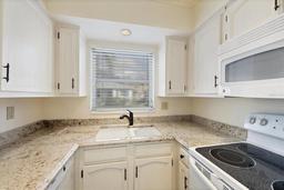 Picture of 6033 Arlene Way Unit 3, Bradenton, FL 34207