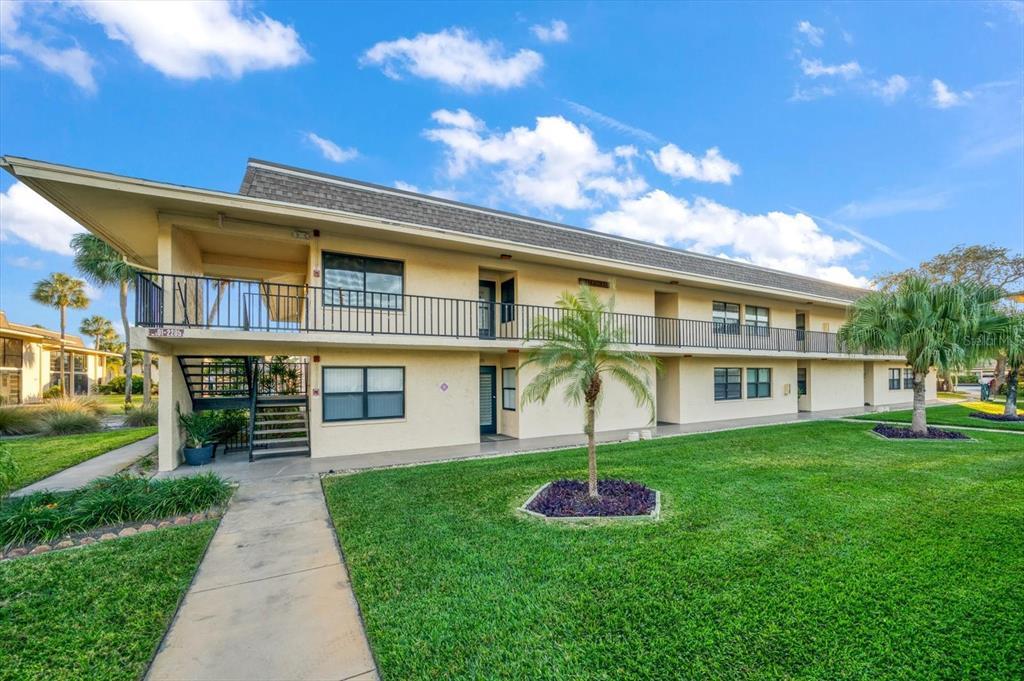 Picture of 12300 Vonn Road Unit 2202, Largo, FL 33774