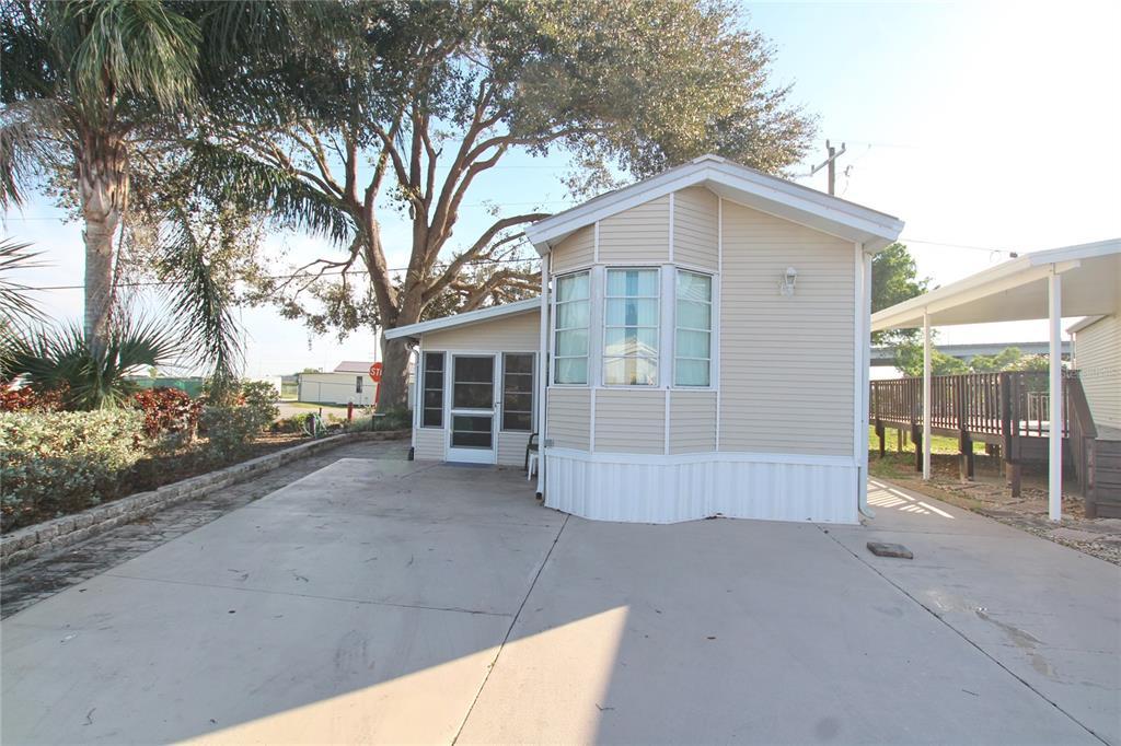 Picture of 1159 Daniels Road Se Unit 1, Moore Haven, FL 33471