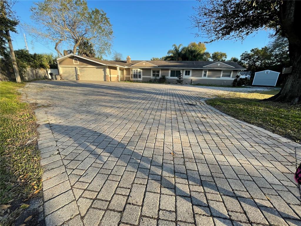 Picture of 2602 Arrawana Place, Tampa, FL 33614