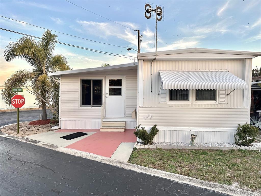 Picture of 8300 Seminole Boulevard Unit 214, Seminole, FL 33772