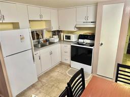 Picture of 8300 Seminole Boulevard Unit 214, Seminole, FL 33772